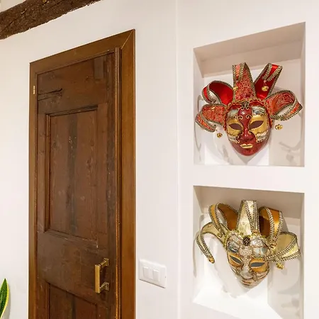 8 Minuti A Piedi Da Piazza San Marco, Centralissimo Apartamento
